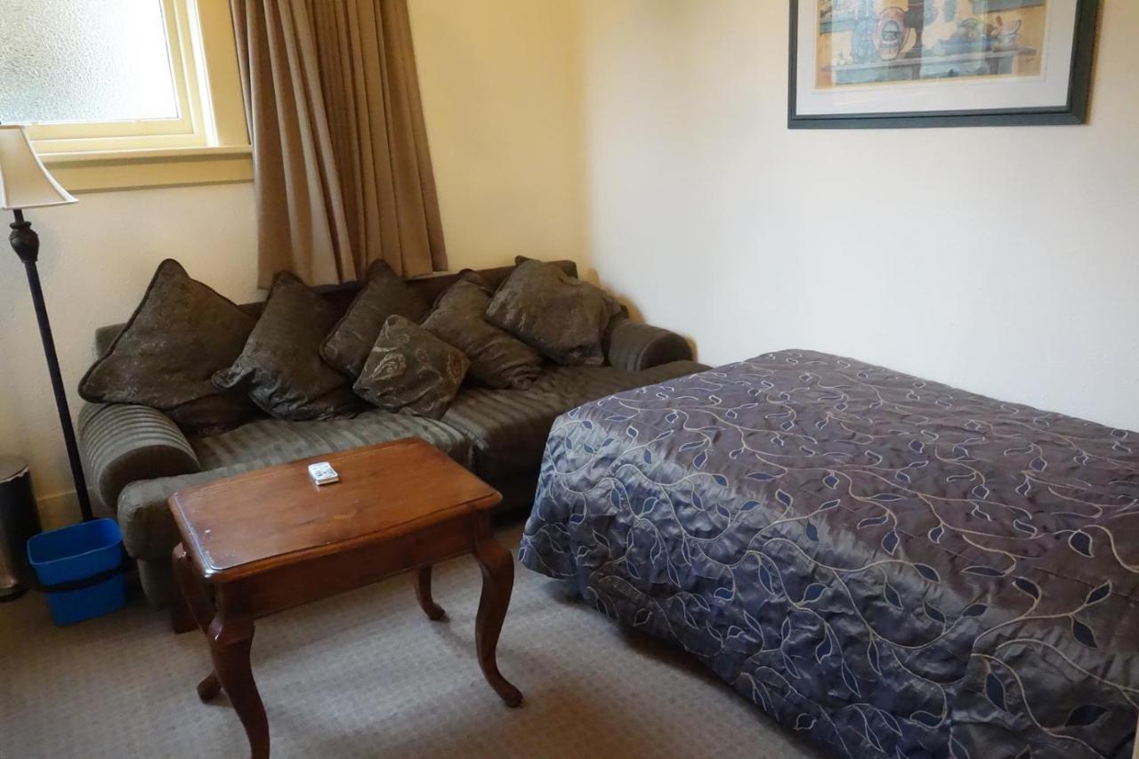 Manor Views Nz Otel Huntly Dış mekan fotoğraf