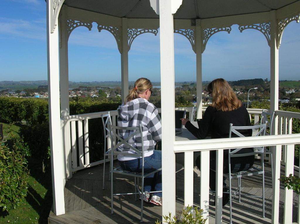 Manor Views Nz Otel Huntly Oda fotoğraf